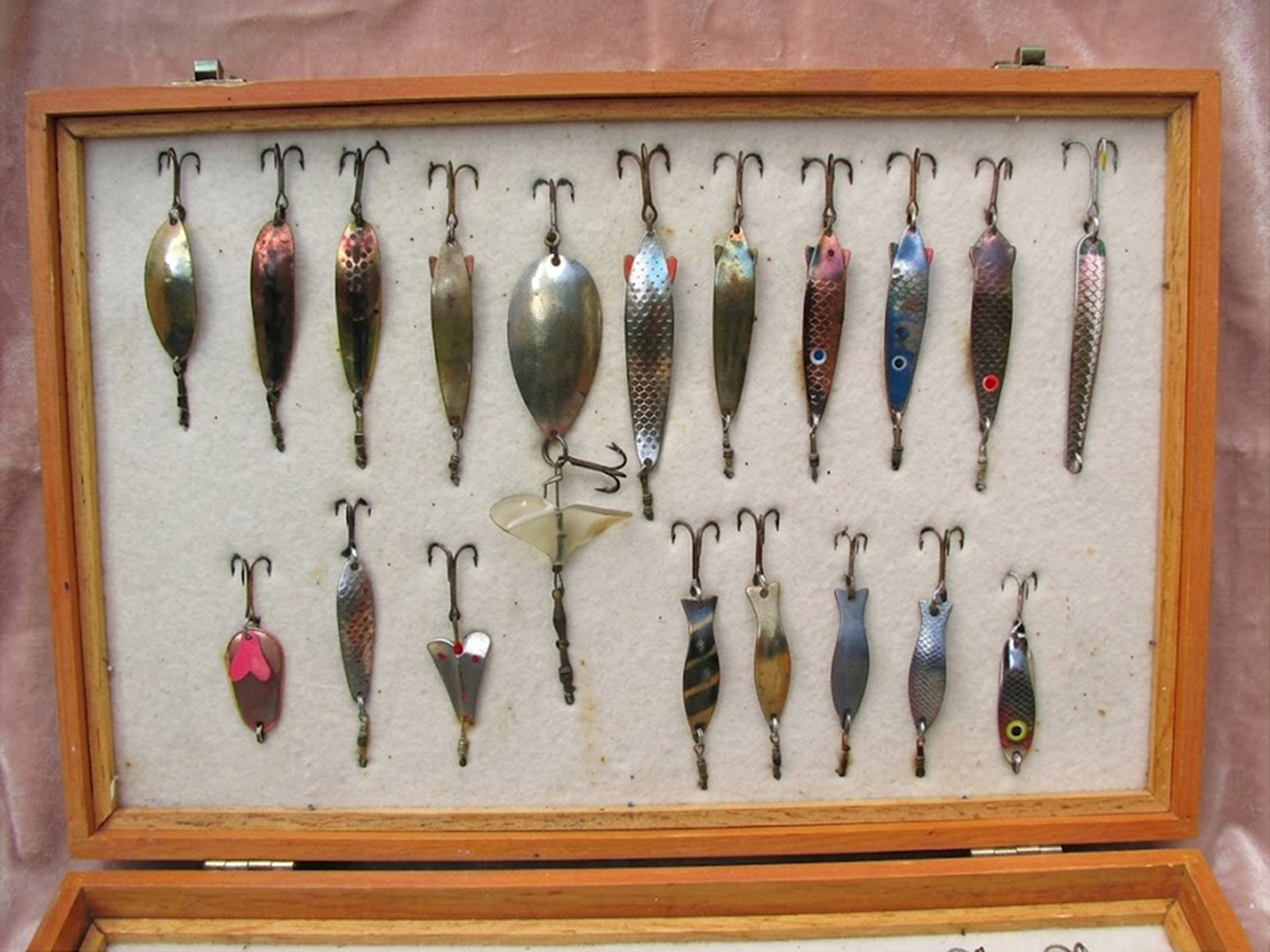 Cased set of Vintage fishing Lures